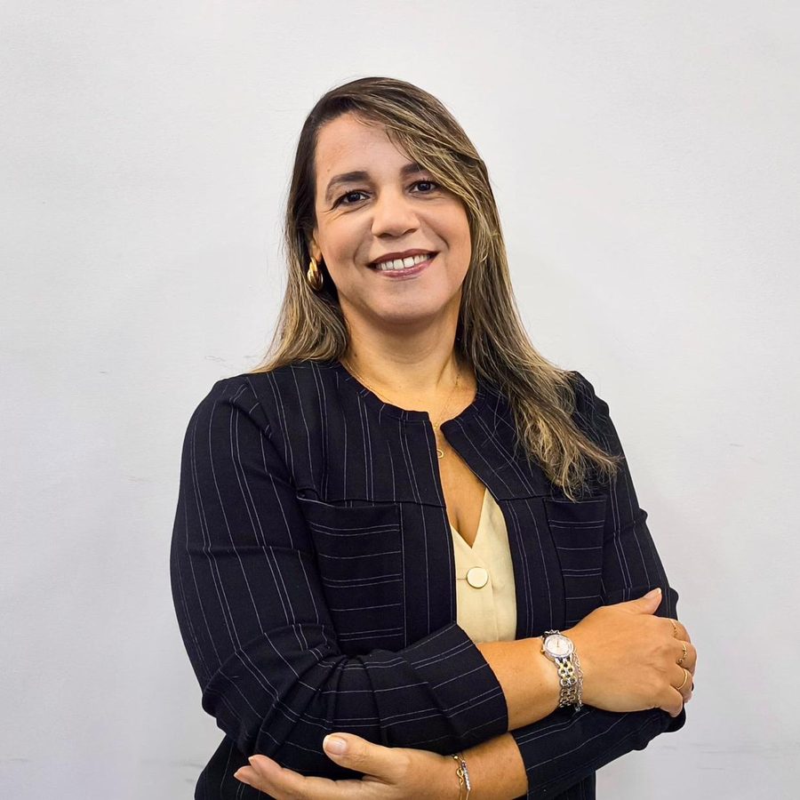 Dra. Valéria Oliveira